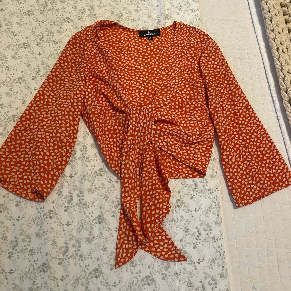 Lulus front tie top